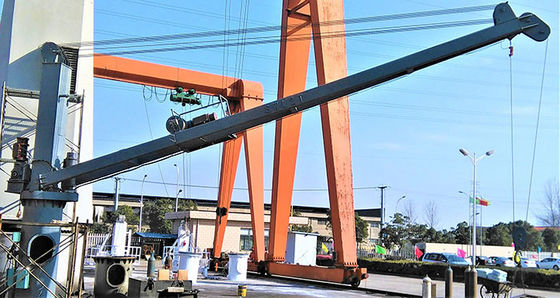 elektrischer örtlich festgelegter Boom 3T 5m, der Crane With Tower Ship Deck-Ausrüstung herumdreht